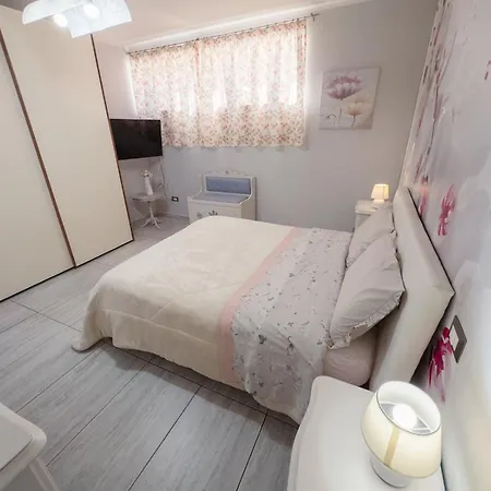 Aurelia Apartment